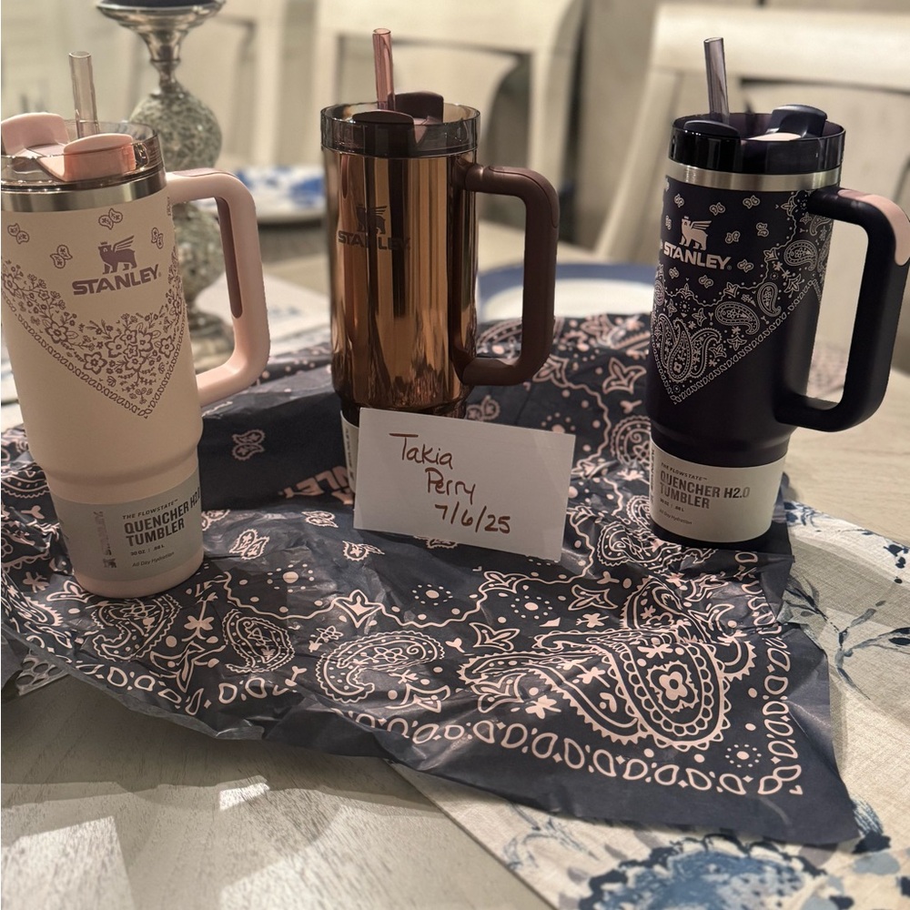 Stanley Mesa Rose Collection
